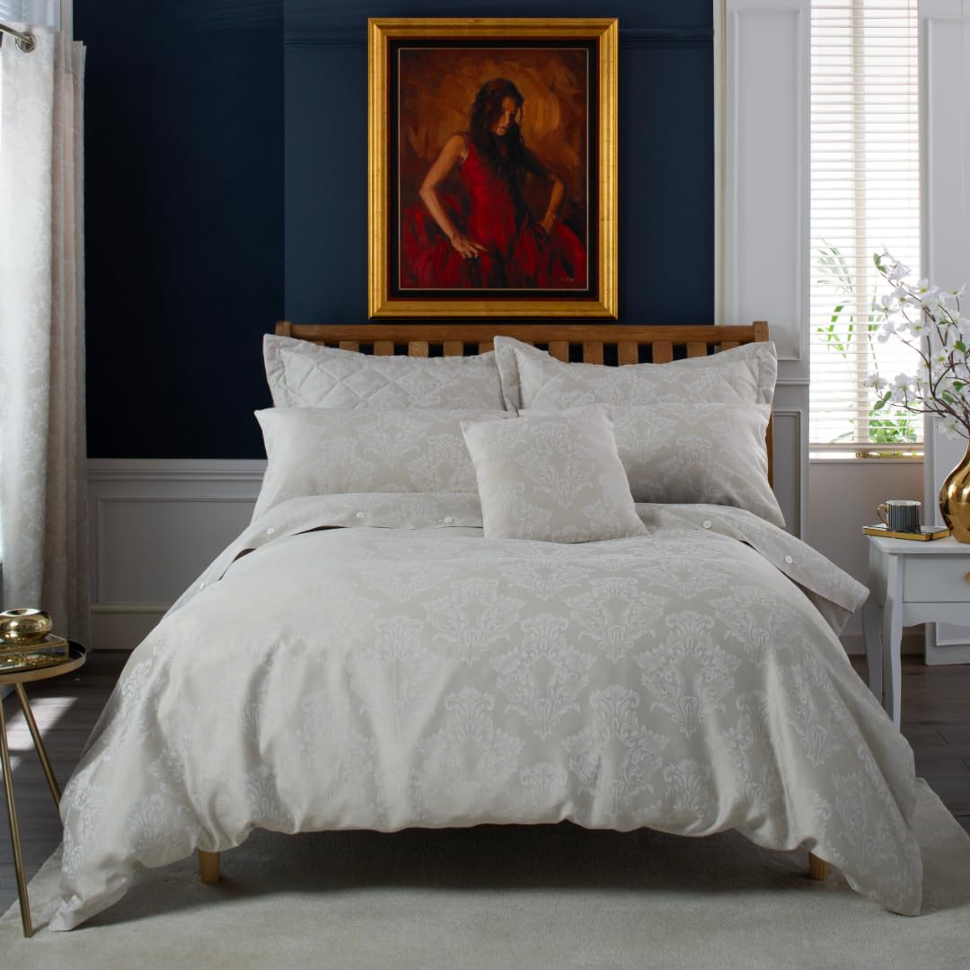 The Lyndon Company Versailles Bedlinen Duvet Set from B&Q
