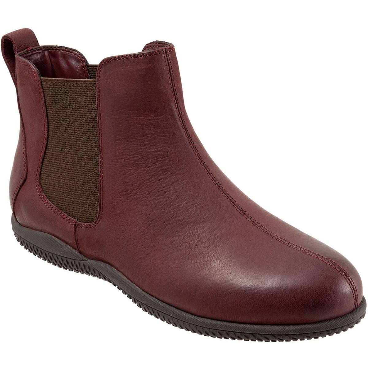 SoftwalkWomen's Highland Chelsea Boots