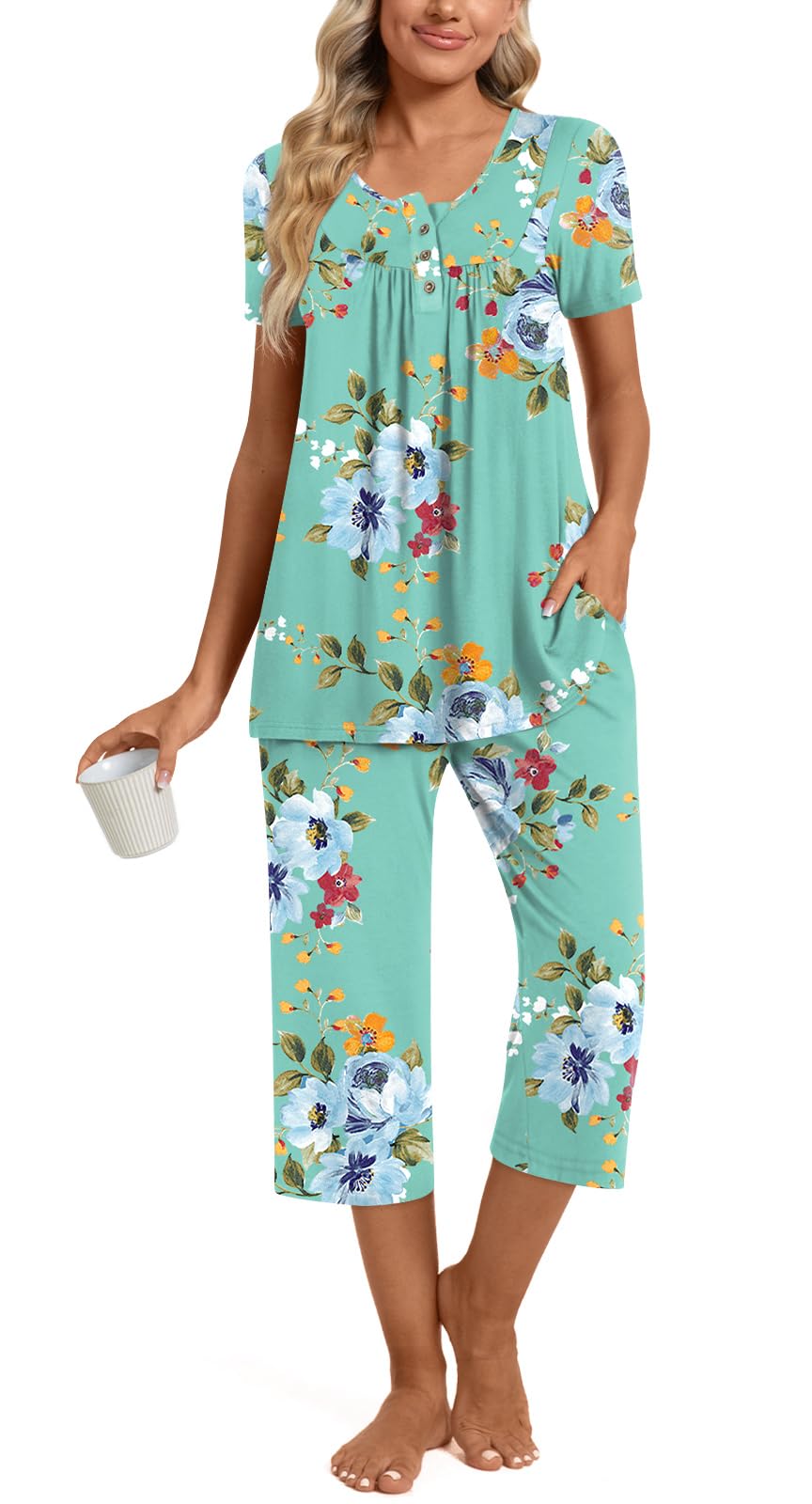 Womens Summer Pajama Sets 2 Piece Short Sleeve Top and Capri Pants Plus Size Ladies Lounge Pjs Sets