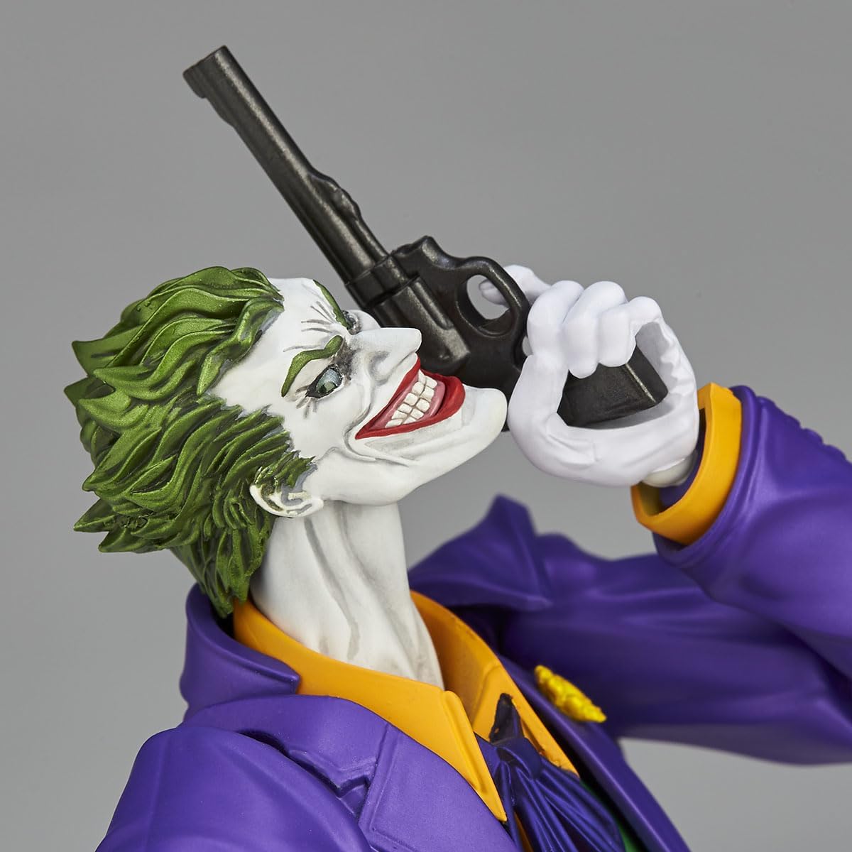 Revoltech Amazing Yamaguchi DC Heroes Joker (1.5 Ver.) Action Figure
