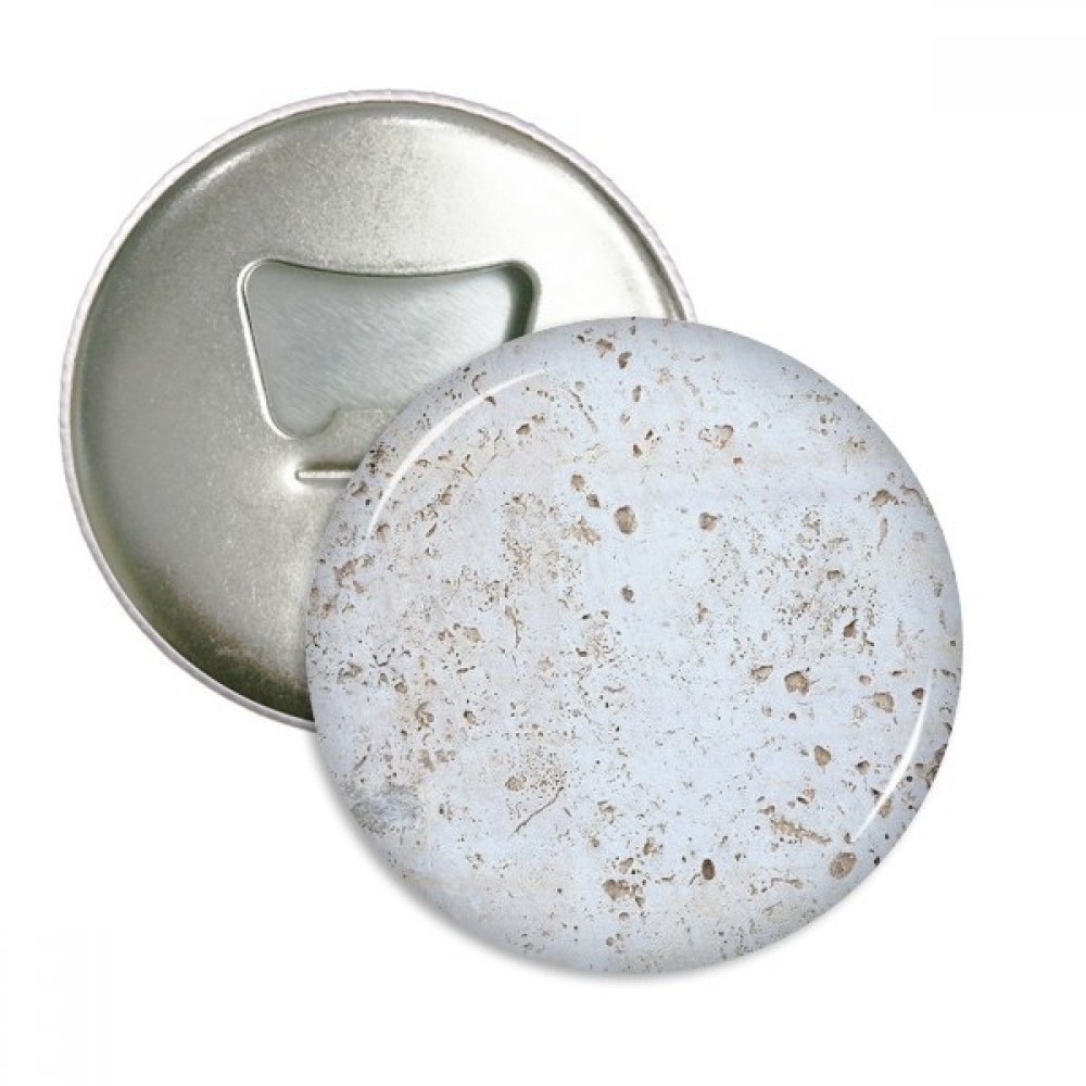 Décapsuleur aimanté bouteille ronde texture mur blanc lot de 3 badges argentés