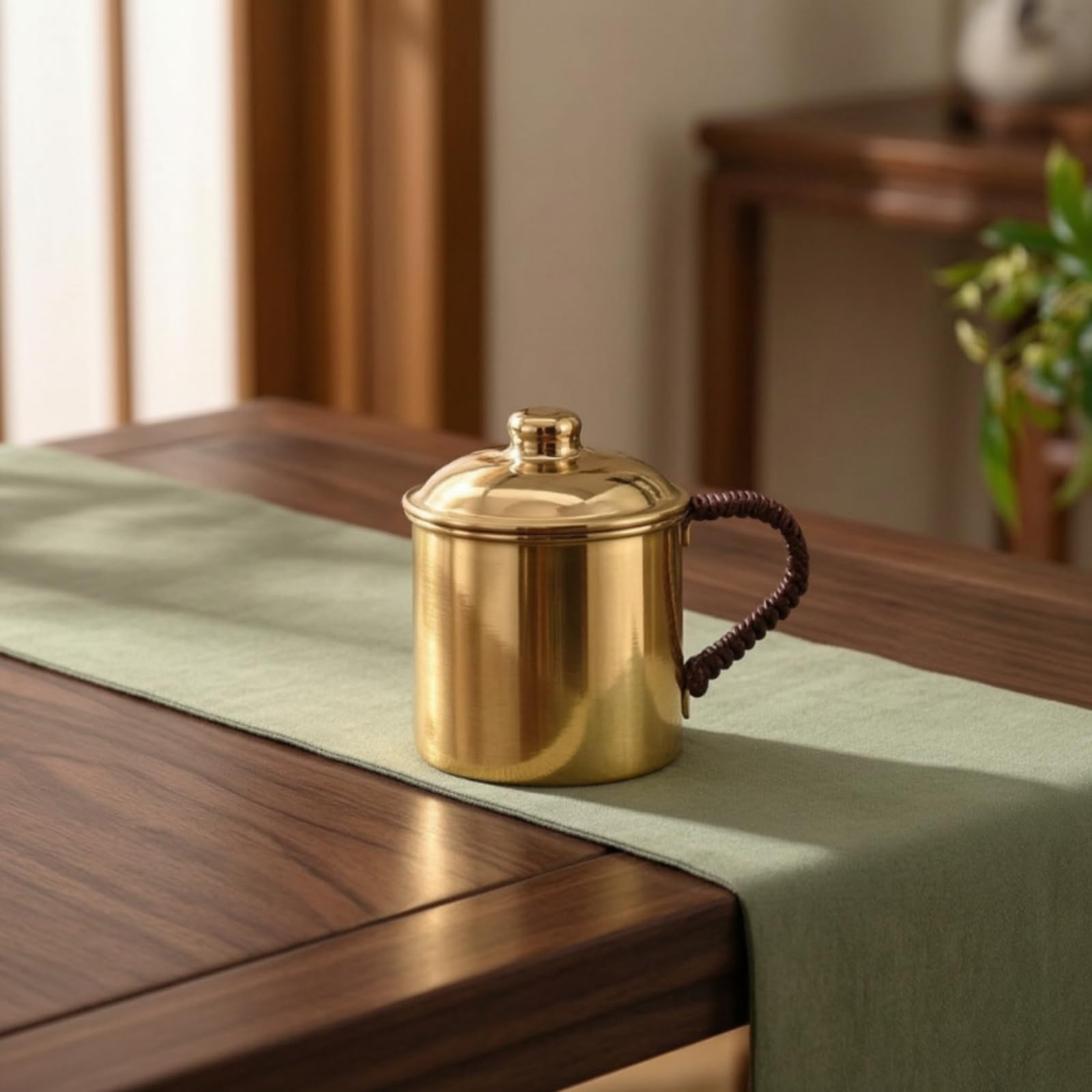 Jarra de Cobre Taza Vaso Tazón con Tapa Metálica y Asa Ergonómica con Cuerda para Conservación Térmica y sin Salpicaduras Adecuada para Hogar Bar, Mecanismo De Taza De Cobre Púrpura