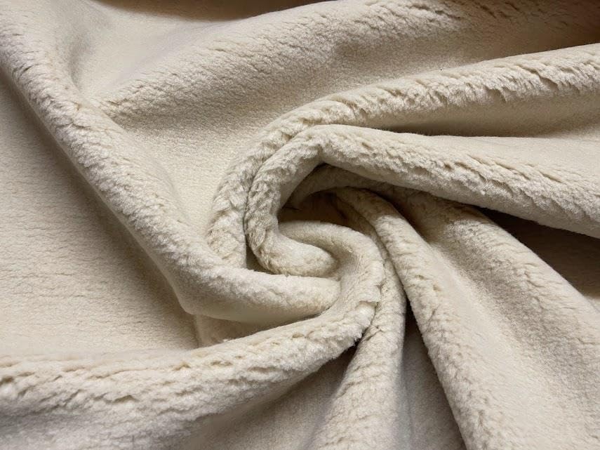 Tissu Sherpa recyclé crème 10m écologique pour mercerie et création textile