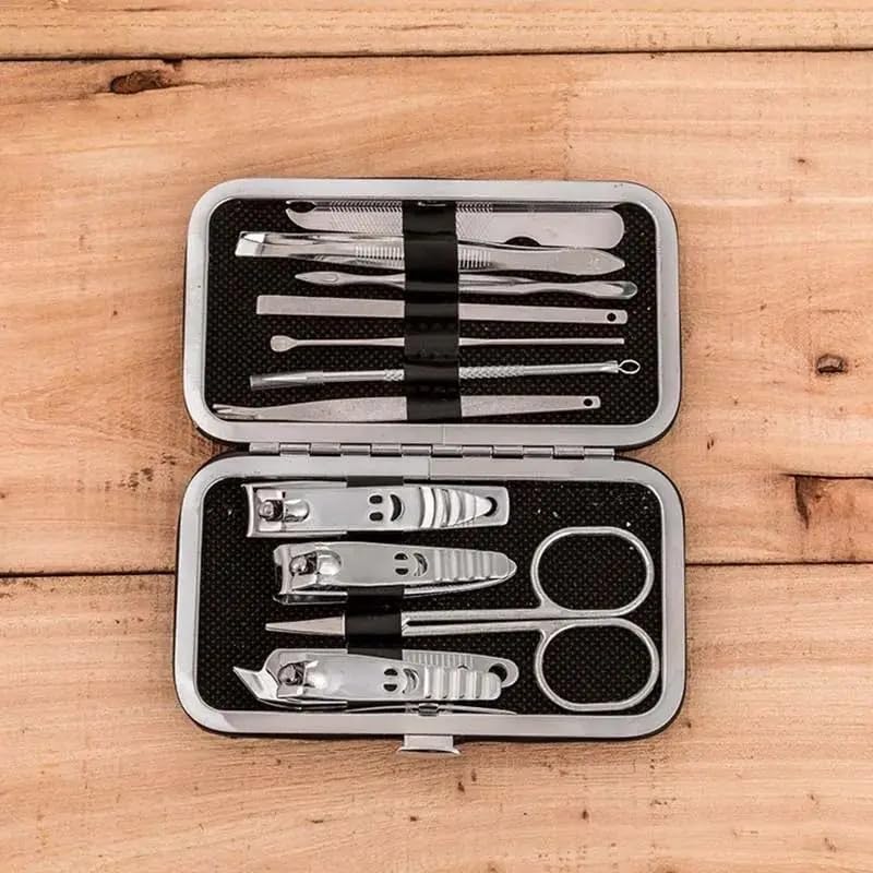 Kit de manucure avec outil multifonction et coupe-ongles précis pour des soins complets