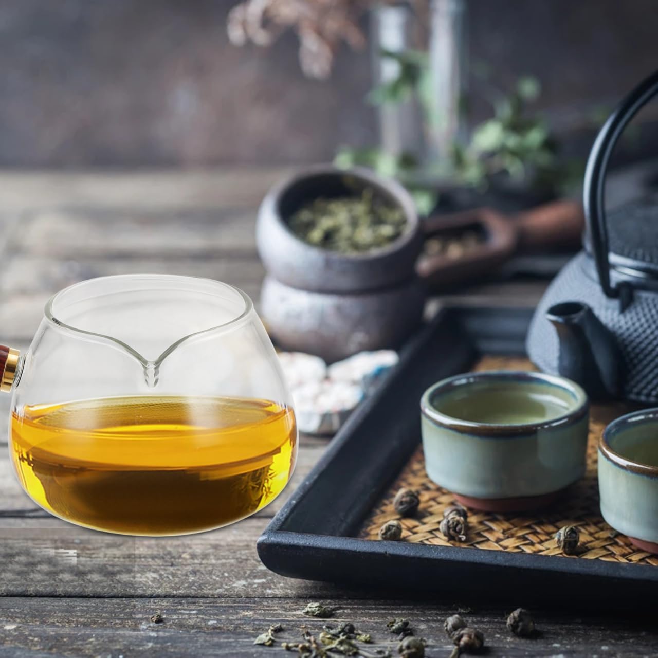 Glass Teapot with Handle, Clear Chinese Kung Fu Tea Pitcher Pour Spout Serving Decanter Cup Creamer Pitcher for Coffee Tea Milk Syrup Sauce