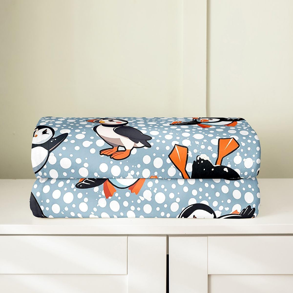 jejeloiu Cute Puffin Blanket 40"x50" Puffin Bird Drawing Plush Throw Blanket, for Kids Boys Girls Decor Cute Animal Fishing Flannel Fleece Blanket Microfiber Snowflake Bedroom