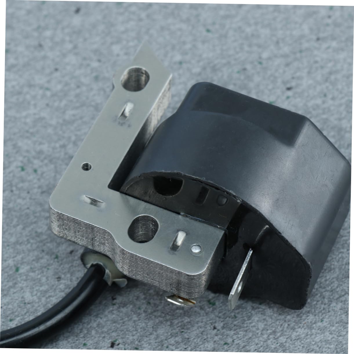 Bobina de Encendido para Cortacésped, 1 Pieza, Plástico y Metal | Motores Gasolina, Arranque Estable, Soporta Entornos Exigentes, Repuesto Compatible Motosierra