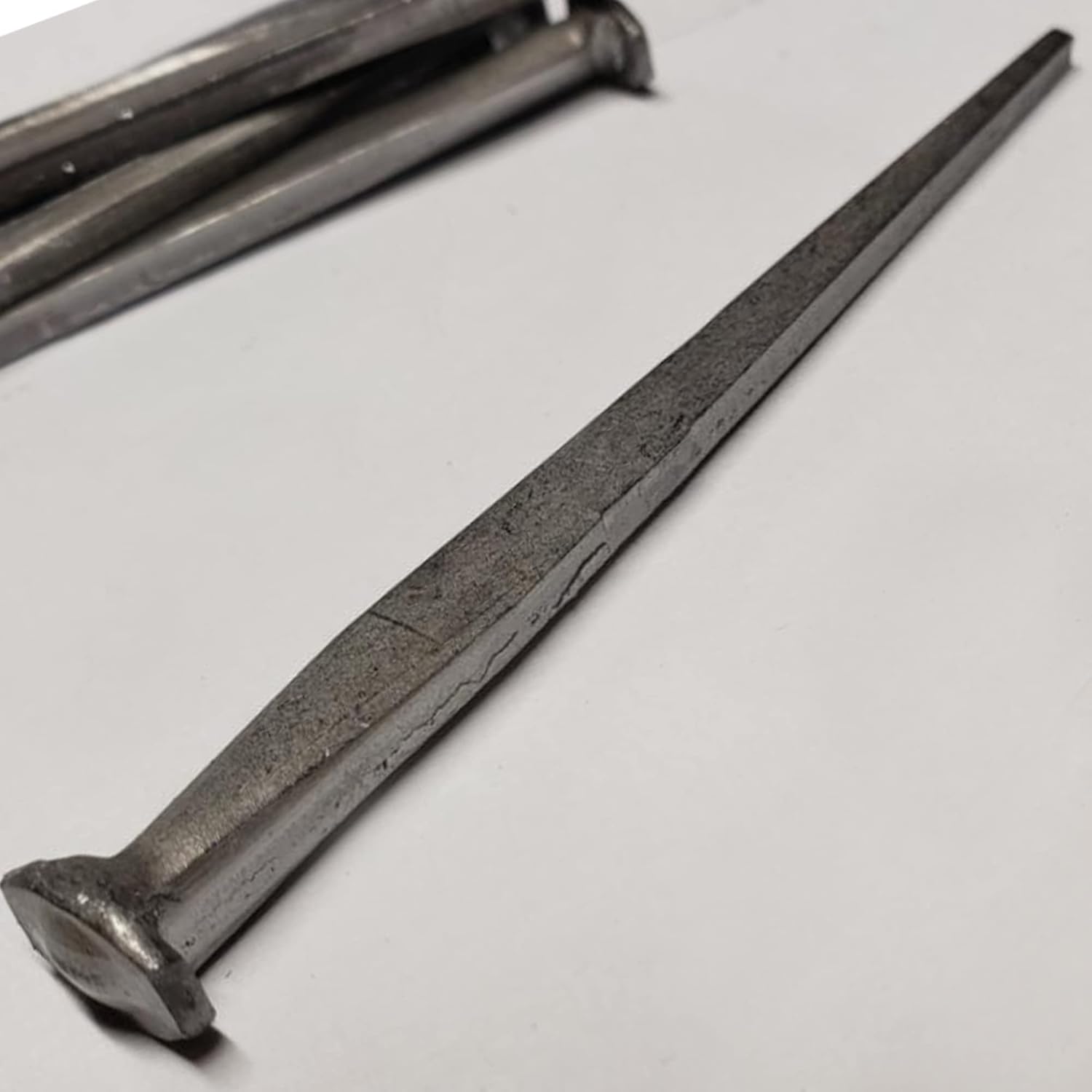 2”- CLINCH ROSE HEAD Nails - Metallic Color - Antique rustic restoration accent nails for hanging, furniture, cabins, shutters, flooring – Decorative clavos nails – Distinct SQUARE HEAD Nail 2 in