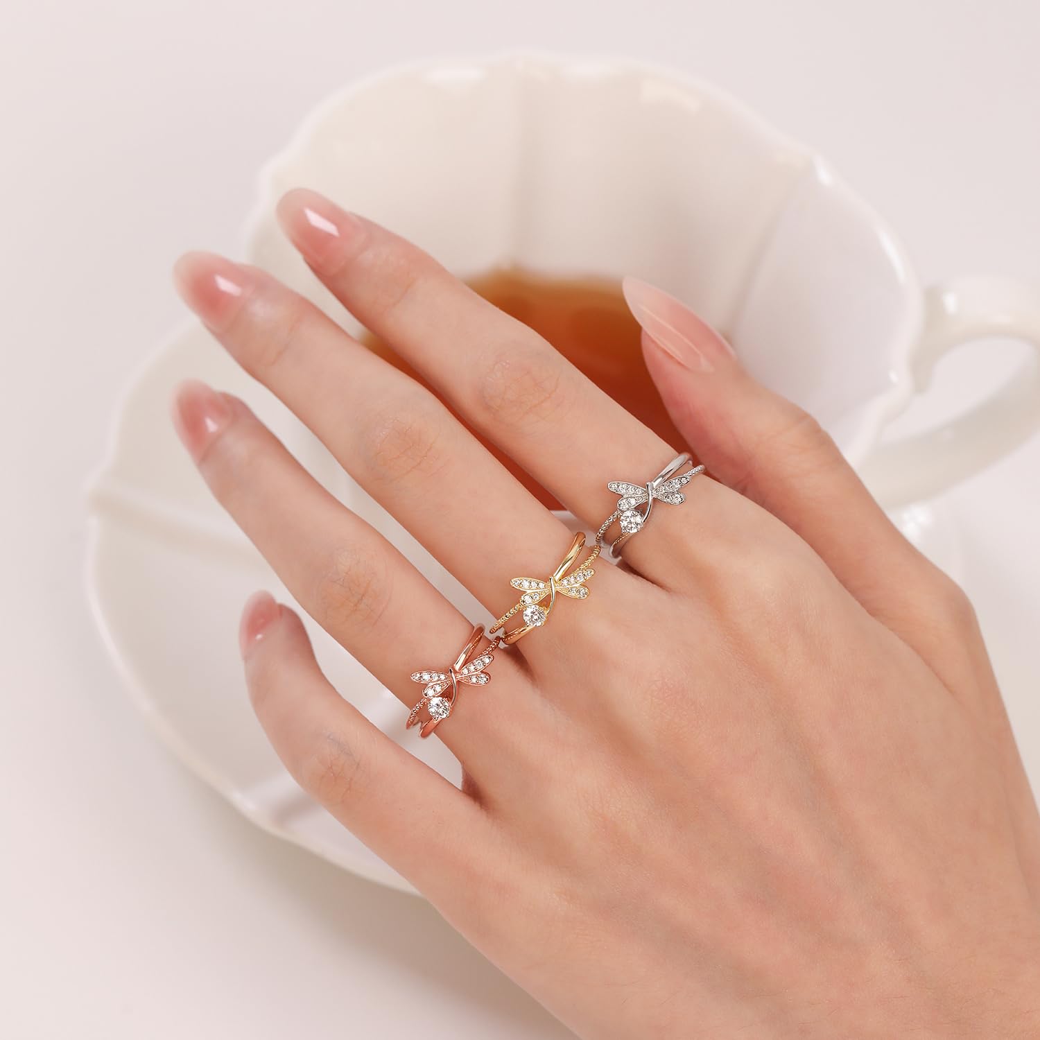 Meissa Bague Femme Argent 925 Libellule Dorée avec Zirconia – Bague Ajustable Élégante Inspiration Nature – Cadeau Original pour Anniversaire, Noël, Saint-Valentin