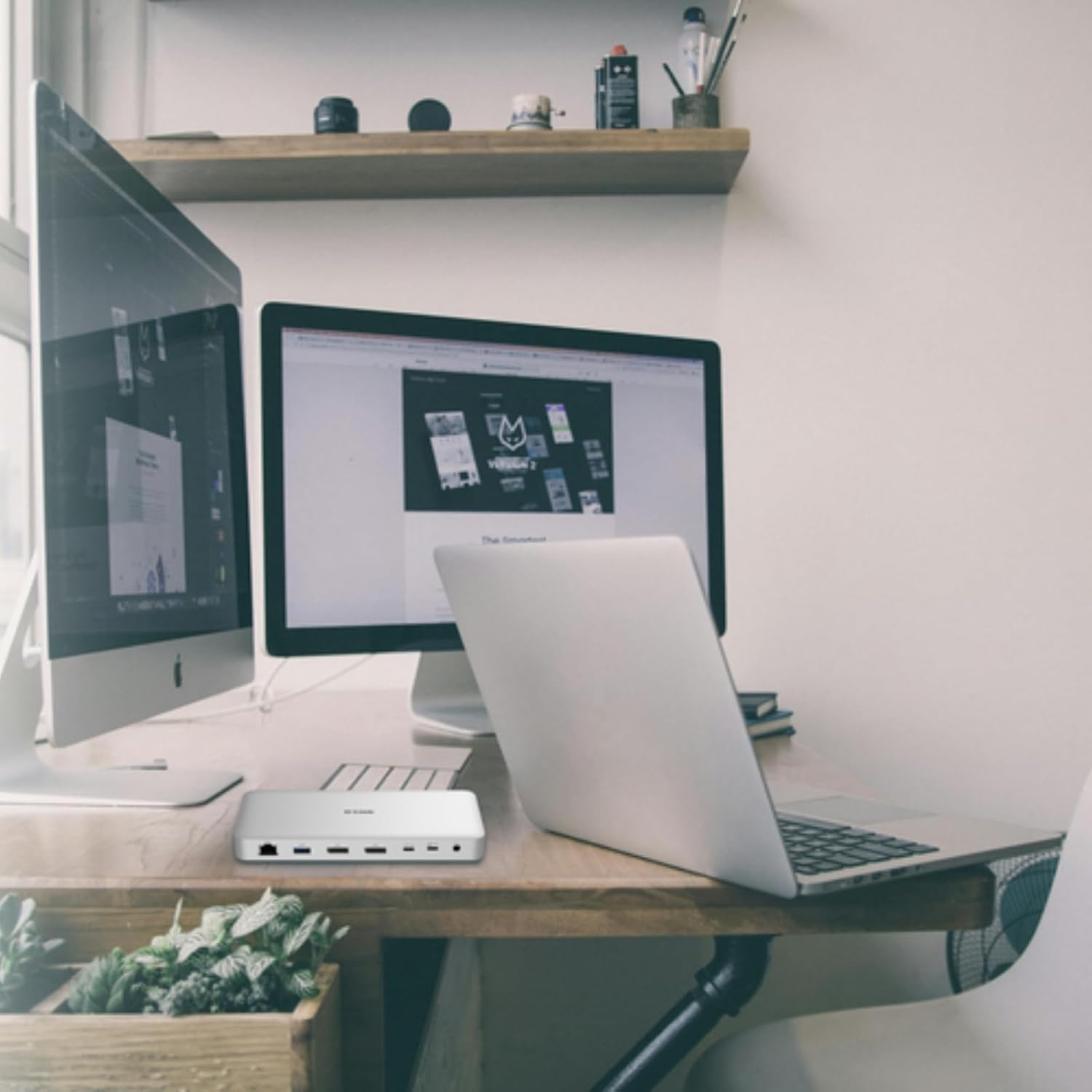 D-Link 9-in-1 USB4 Docking Station with Dual 8K DisplayPorts, Triple Monitor Support, Ethernet up to 2.5Gb, USB4 up to 40GB, up to 100W Power Delivery, microSD Reader, Hub, Dock, PC, Mac (DUF-901)