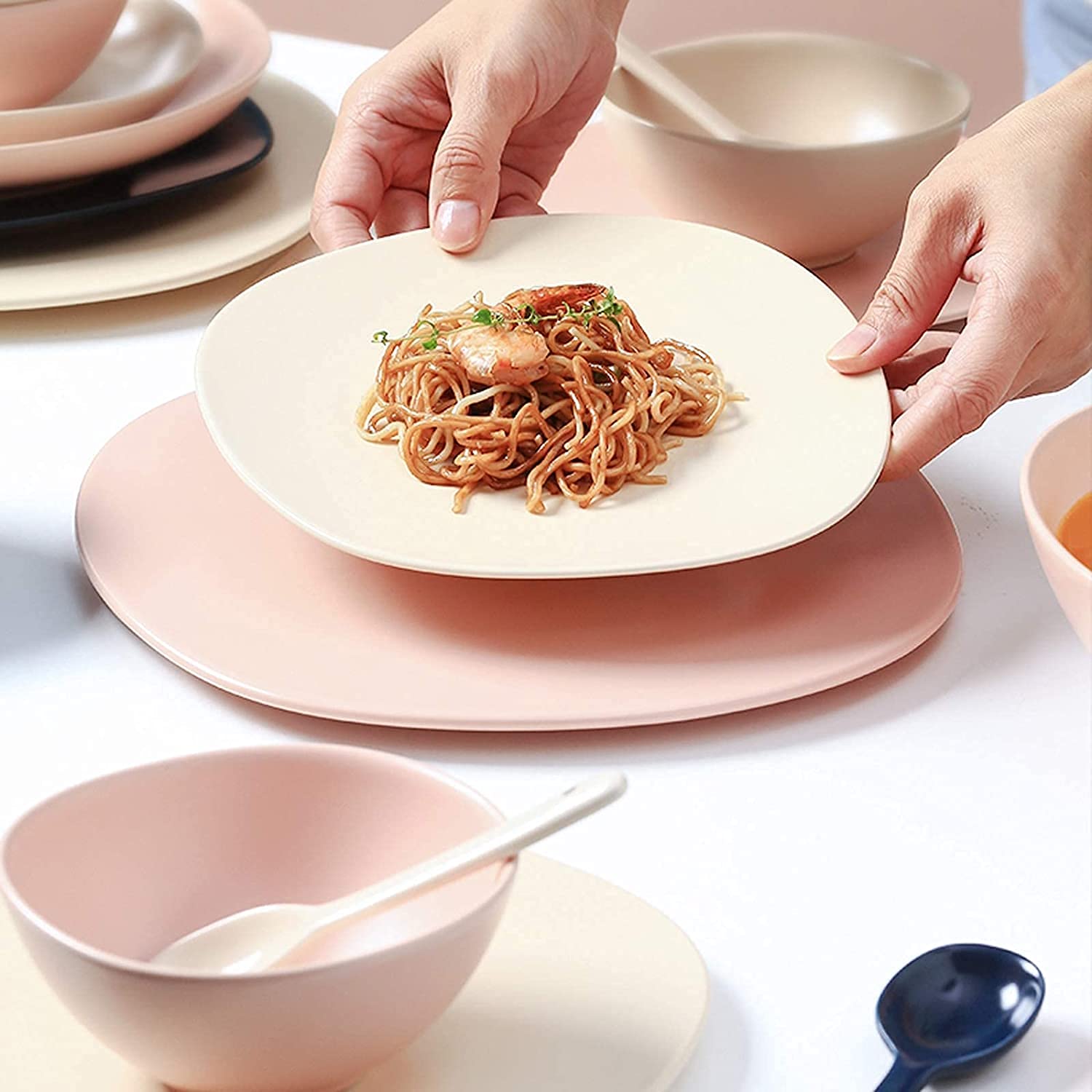Stylowy zestaw obiadowy do luksusowej restauracji i domu, ceramiczne zestawy obiadowe, porcelanowy zestaw obiadowy 42 szt. | Zestaw misek na płatki zbożowe i talerzy do steków na prezent ślubny.