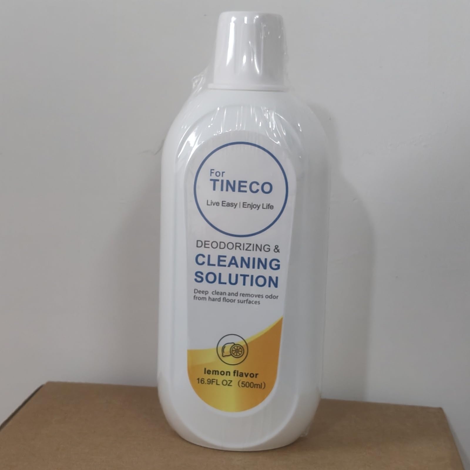 Liquide de nettoyage des sols。 500ML de solution de nettoyage à saveur de citron。 Compatible pour Tineco FLOOR ONE S5/ S5 Combo/ S5 Pro / S5 Pro。 Tous les accessoires d’aspirateur robot de la série(Se