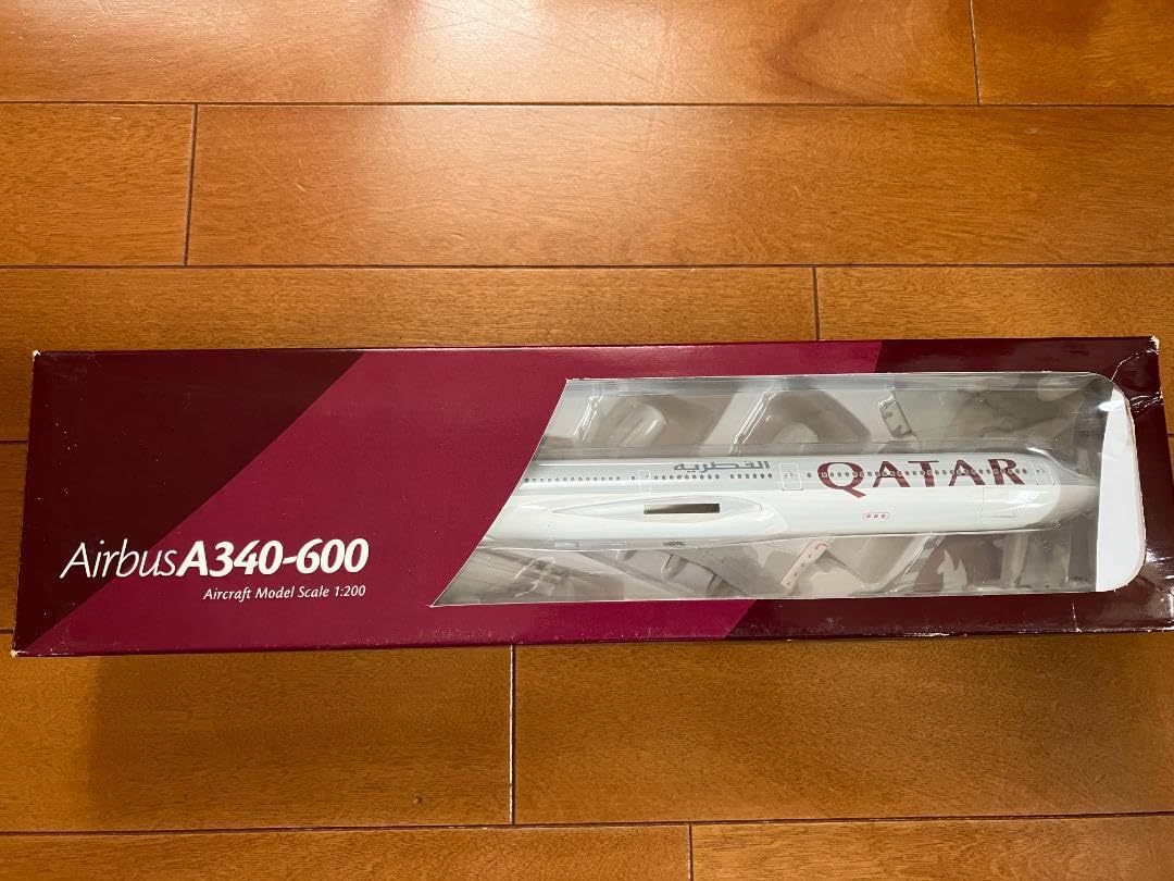 カタール航空　QATAR AIRWAYS　A340-600　旅客機　模型　 R A340-600 Qatar Airways Aircraft Model - Mahogany Wooden
