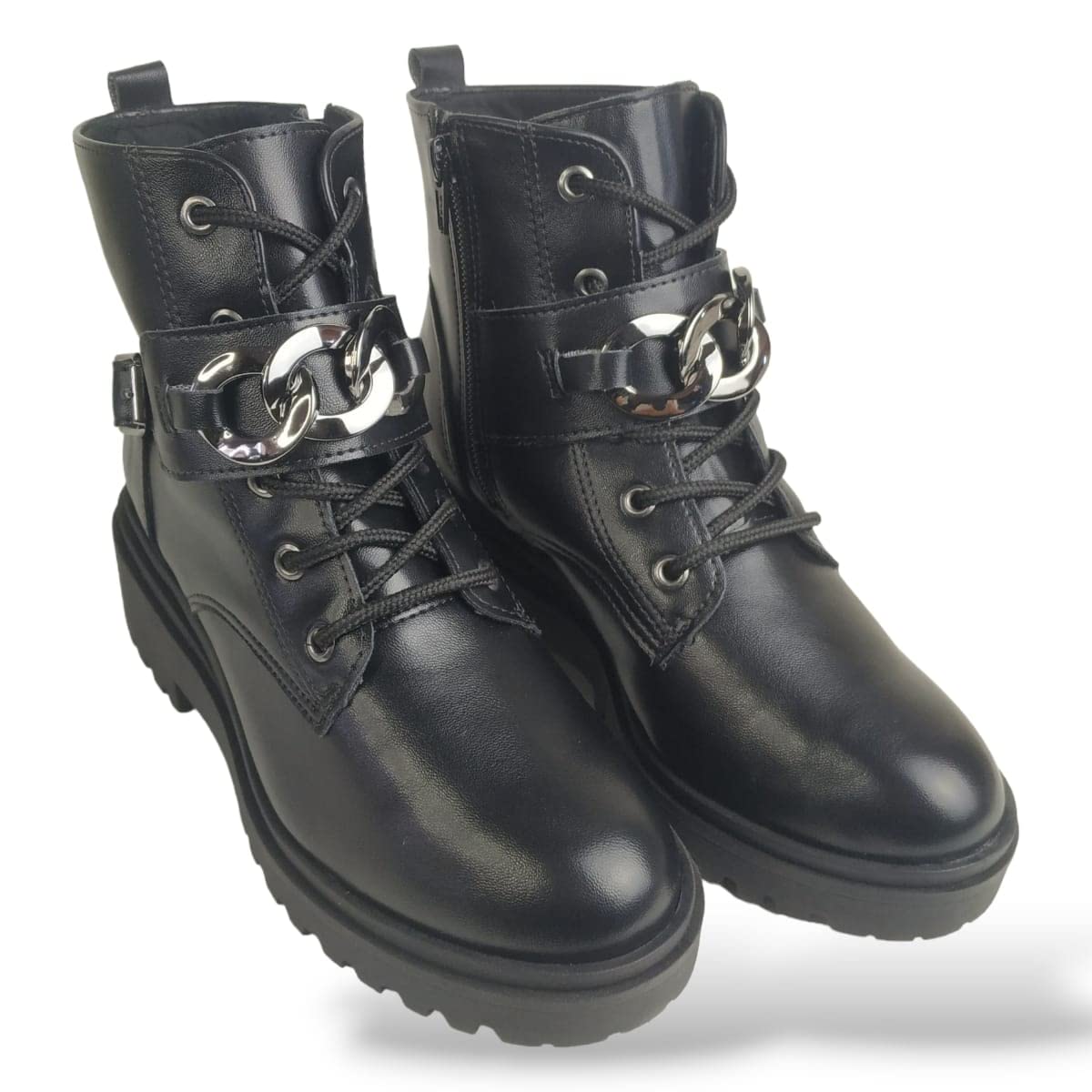 Bota Coturno Feminino Via Marte Preto Tratorado Com Fivela Tamanho:35;Cor:Preto em promoção! Veja a oferta e mais achadinhos de Botas 4 Hoje é o melhor dia para comprar Bota Coturno Feminino Via Marte Preto Tratorado Com Fivela Tamanho:35;Cor:Preto com aquele preço maroto! Promoção! Aproveite a oferta! 4