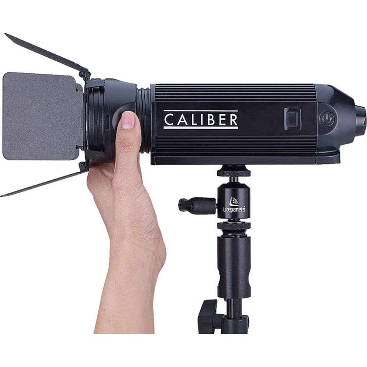 SONY - ライトパネルズ　キャリバー3キット　Litepanels Caliber Hands-On Review: the Litepanels Caliber LED Fresnel 3-Light