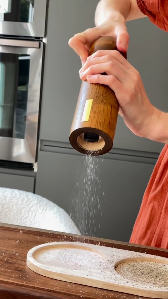 Amazon.com: Zettai Wooden Salt & Pepper Grinder Set with Tray