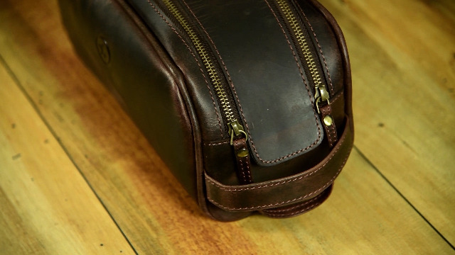 Amazon.com: 10" Premium Leather Toiletry Travel Pouch With Waterproof  Lining | King-Size Handcrafted Vintage Dopp - Kit By Aaron Leather Goods  (Dark Brown) : Beauty & Personal Care