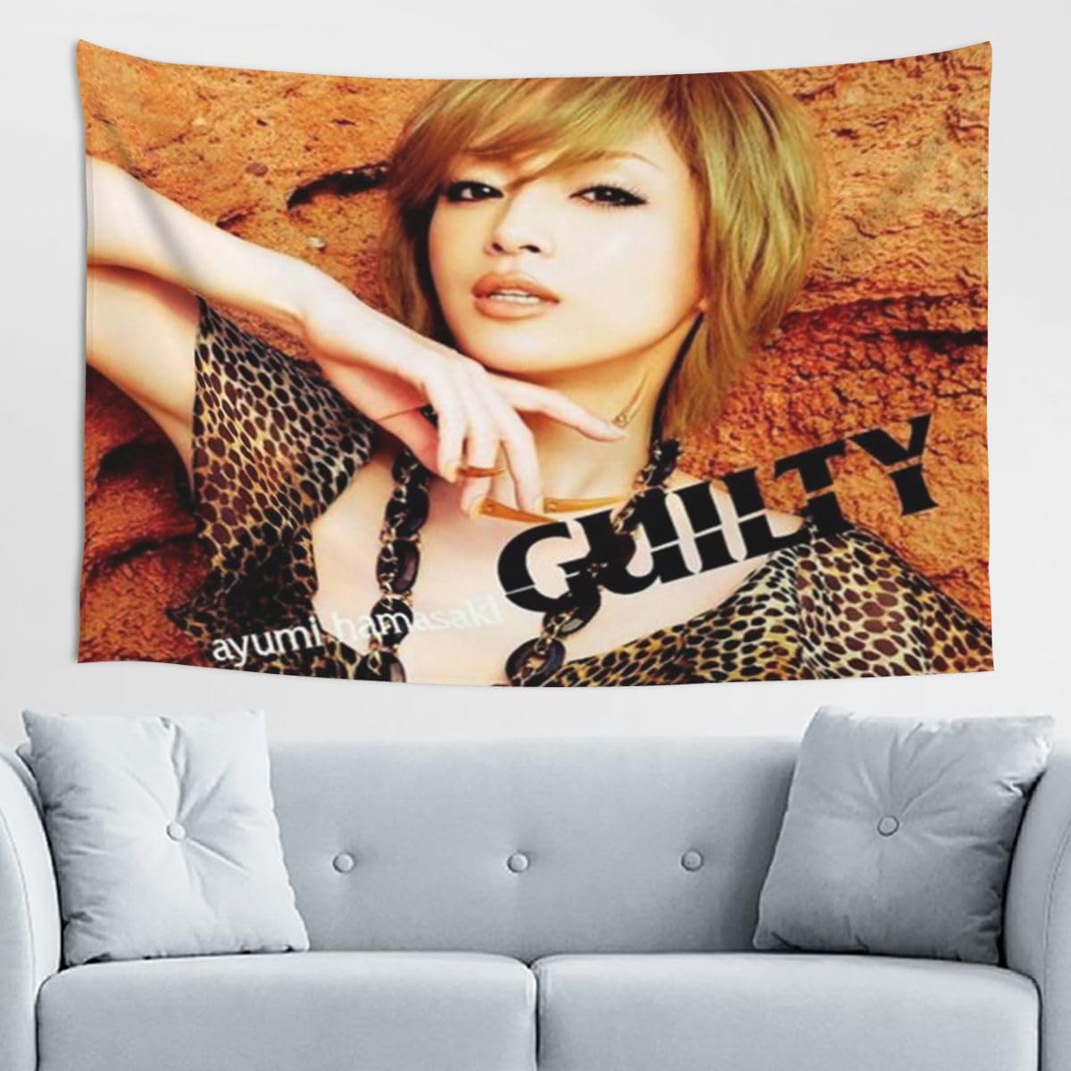 女性の顔のアップ インテリア装飾浜崎あゆみさんの壁掛けです。布地です。 ブランドゲーム・おもちゃ・グッズ - 女性の顔のアップ インテリア装飾