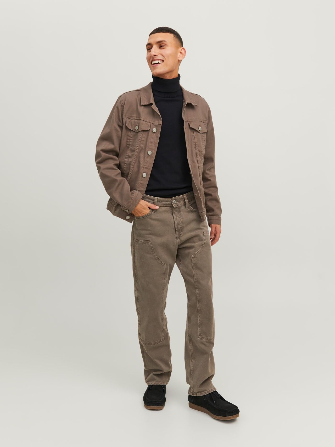 Mêski sweter o kopertowym dekolcie JJEEMIL JACK & JONES W±ski golf z jedwabiem Klasyczny sweter JJEEMIL D³ugi rêkaw