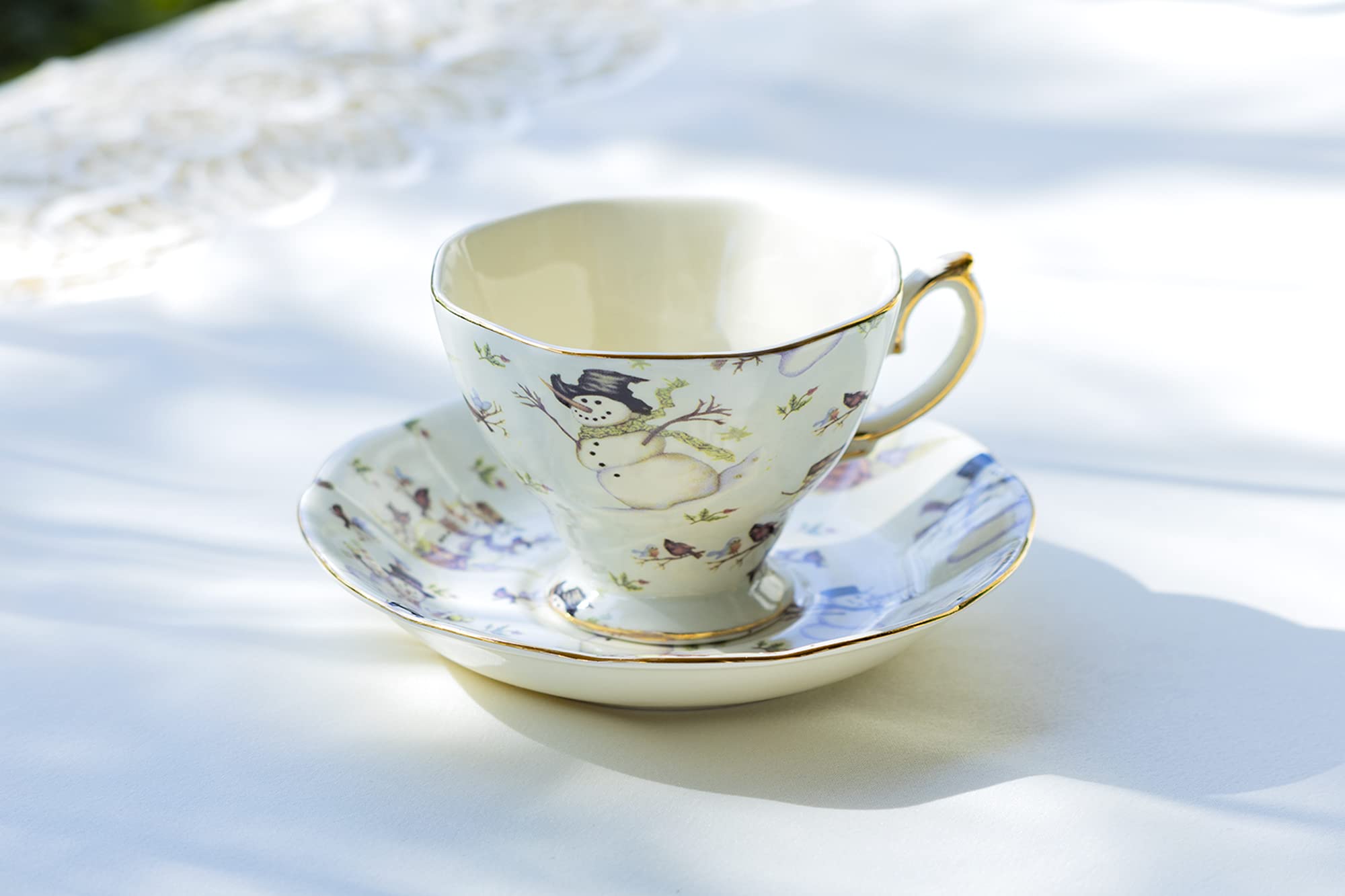 Amazon.com | Grace Teaware Holiday Snowman Fine Porcelain Tea Cup and  Saucer: Cup & Saucer Sets