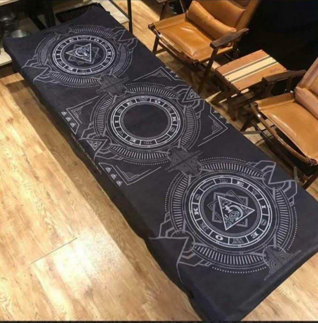 Amazon.co.jp: DEVISE WORKS デバイスワークス 紋章柄 ビックタオル