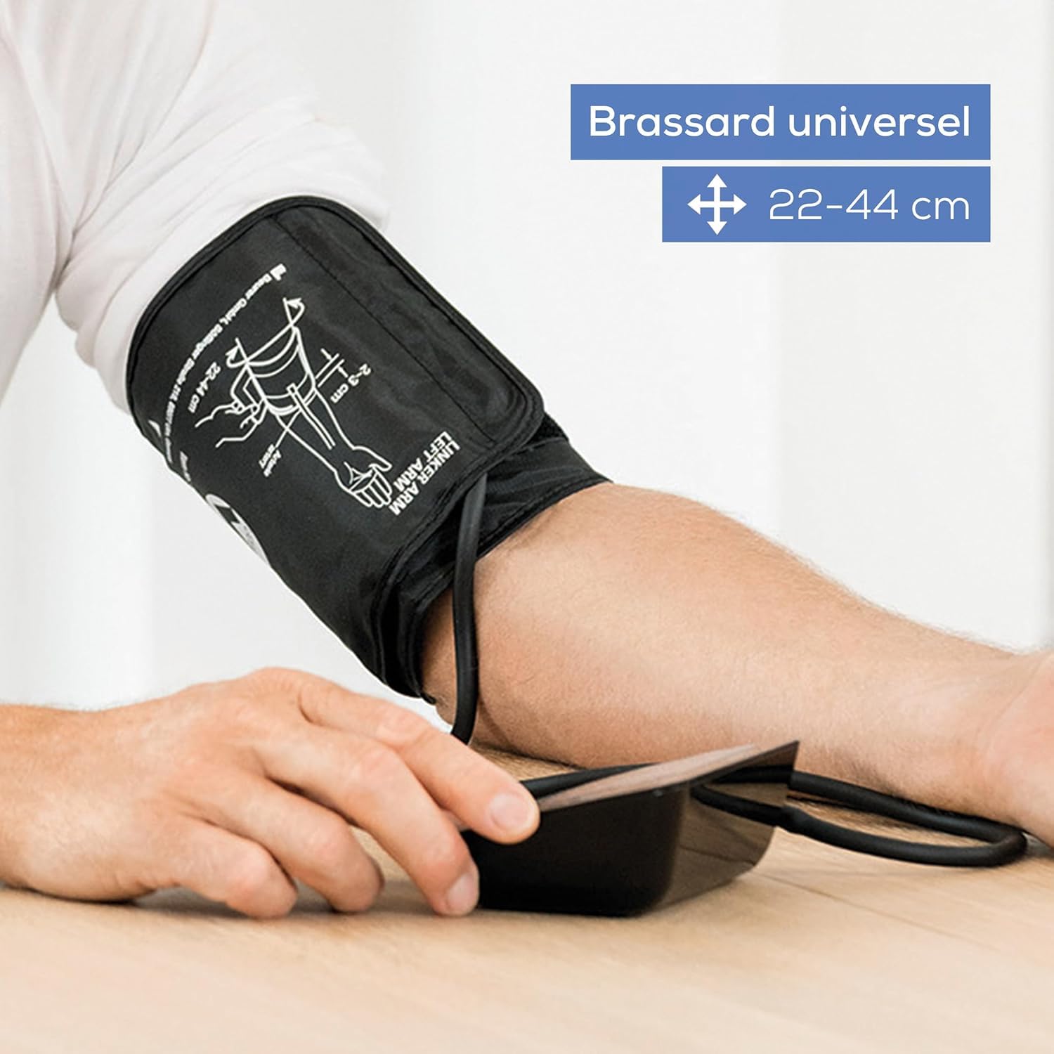 Beurer BM 54 Tensiomètre électronique au bras, détecteur d'arythmie cardiaque et hypertension, mesure la tension artérielle, facile à utiliser, Bluetooth et grand écran, brassard de 22 à 44 cm, Noir
