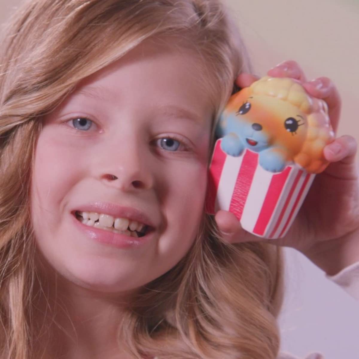 Sbabam, Doki Doki Squishy Galaxy and Rainbow, gry dla dzieci z kioskiem, zabawki Squishy, małe miękkie gumowe lalki, zestaw 3 saszetek, pomysły na prezenty dla dzieci, od 3 lat