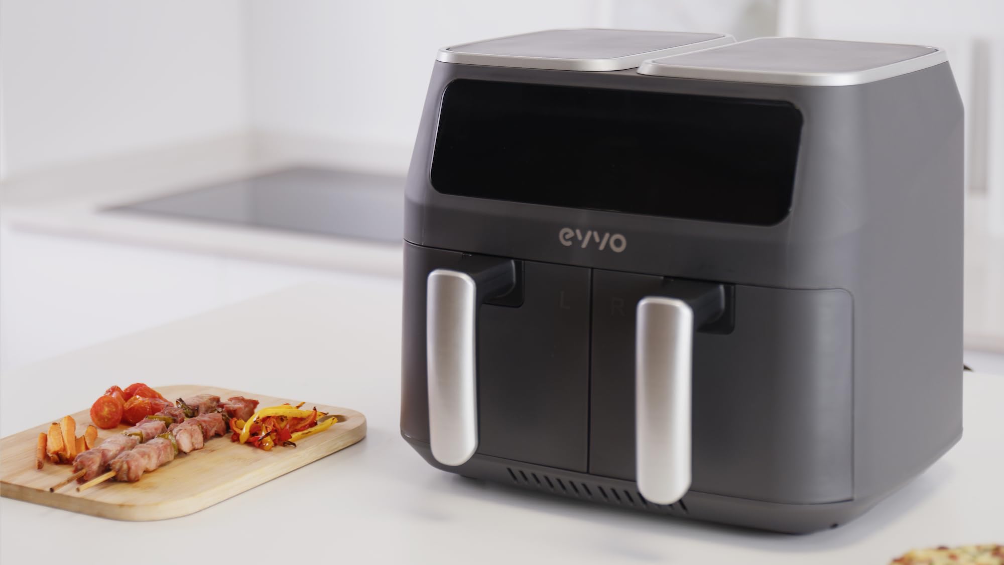 EVVO Friggitrice ad aria senza olio da 8 l, 2800 W, doppio cestino, ciotola antiaderente, tecnologia Dual Cyclone, 10 programmi, cottura, disidrata, scongelamento, fino a 200 gradi (colore: nero)