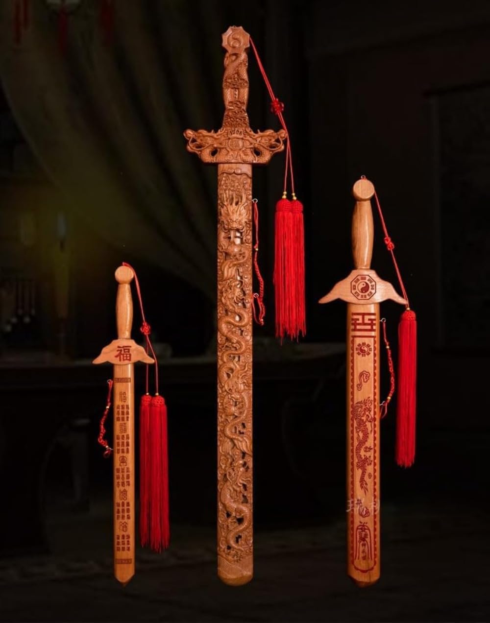 木彫りの金魚、桃木剣セット Amazon.co.jp: 木剣 桃木剣 龍剣 宝剣 法剣 木刀 天然木剑 風水桃木の