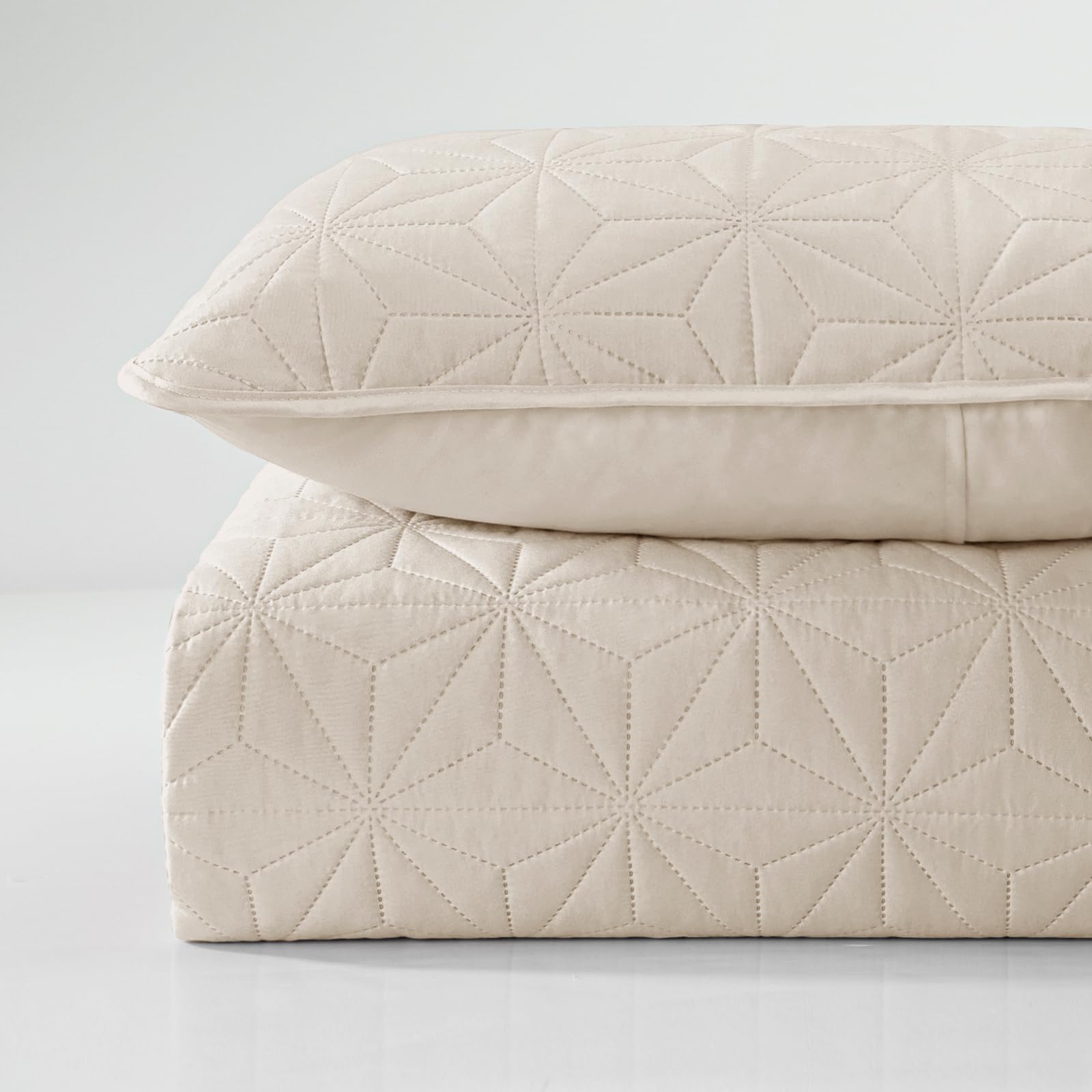 Whale Flotilla Couvre-Lit 240x260 cm avec 2 Taies d'oreiller, Dessus de Lit Gaufré Doux Léger avec Motif Géométrique pour 4-Saisons, Beige