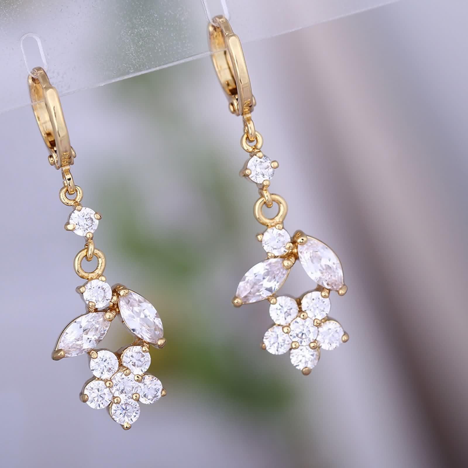 Pendientes de aro de oro amarillo 9 K Au375 para mujer, moissanit hoop con diseño de hojas, talla marquesa, oro 375, pequeños y auténticos
