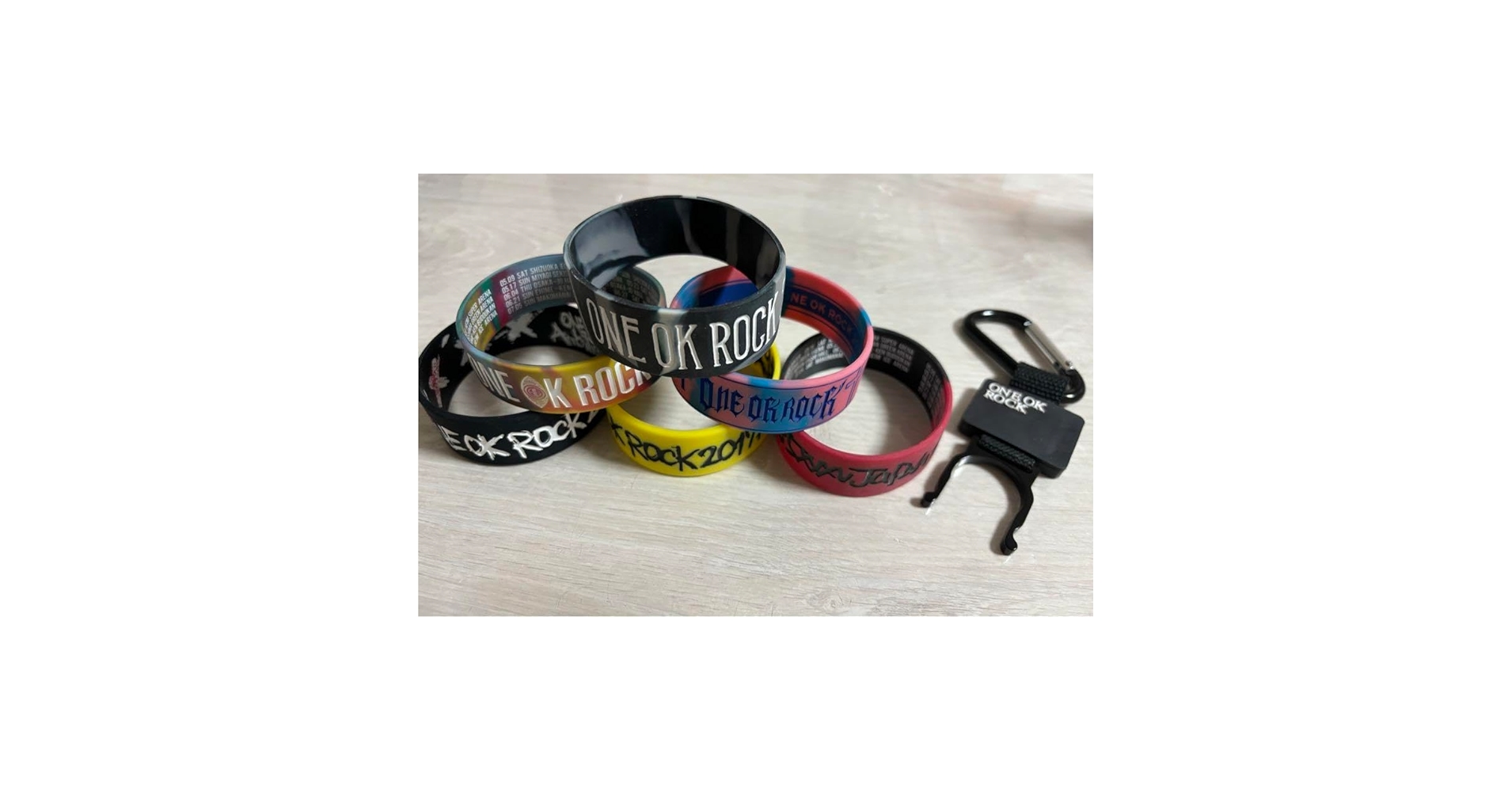 Amazon.co.jp: ONE OK ROCK 歴代ツアーラバーバンド DK : おもちゃ