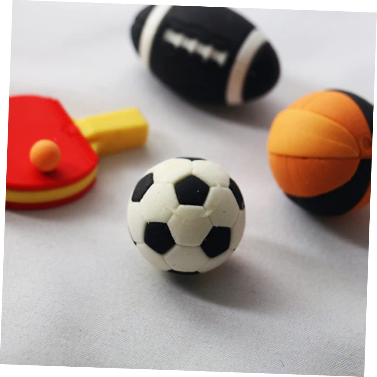 Amazon.co.jp: INOOMP 6個ミニハウス用サッカーボール装飾 サッカー