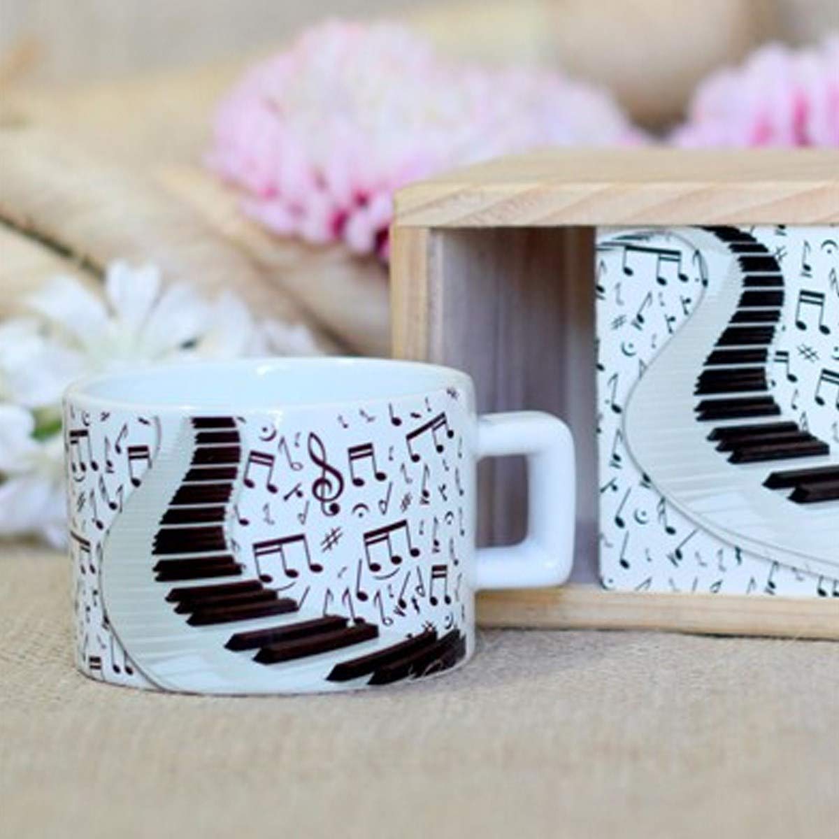 giftmoda Ahşap Kutusunda Piyano Nota Tasarımlı Kupa Bardak