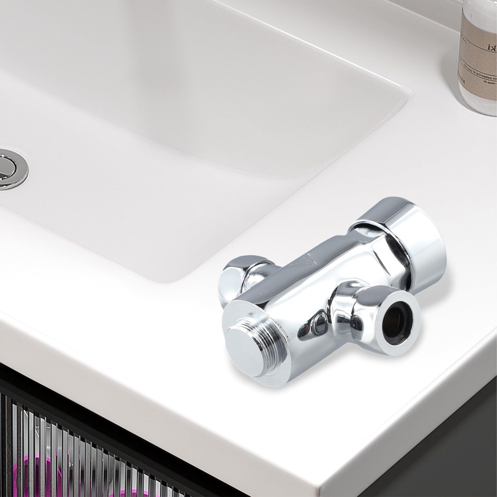 Válvula de ducha de latón Self-Cng Ch, grifo de acción de retardo temporizado para eficiencia del agua, diseño sin contusiones, instalación expuesta, ideal para duchas ecológicas.