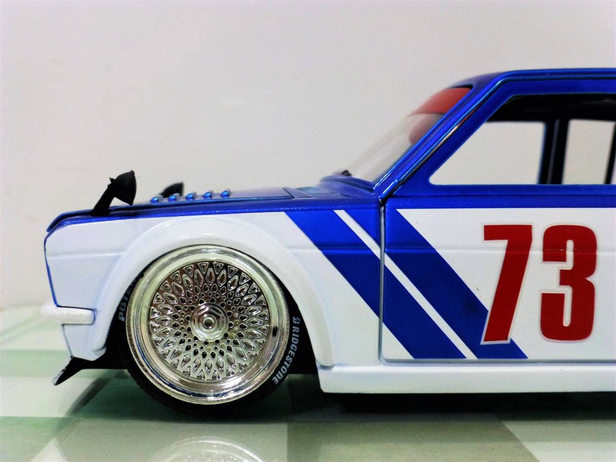 Amazon.co.jp: JADA TOYS 1/24 1973 DATSUN 510 WIDEBODY BLUE