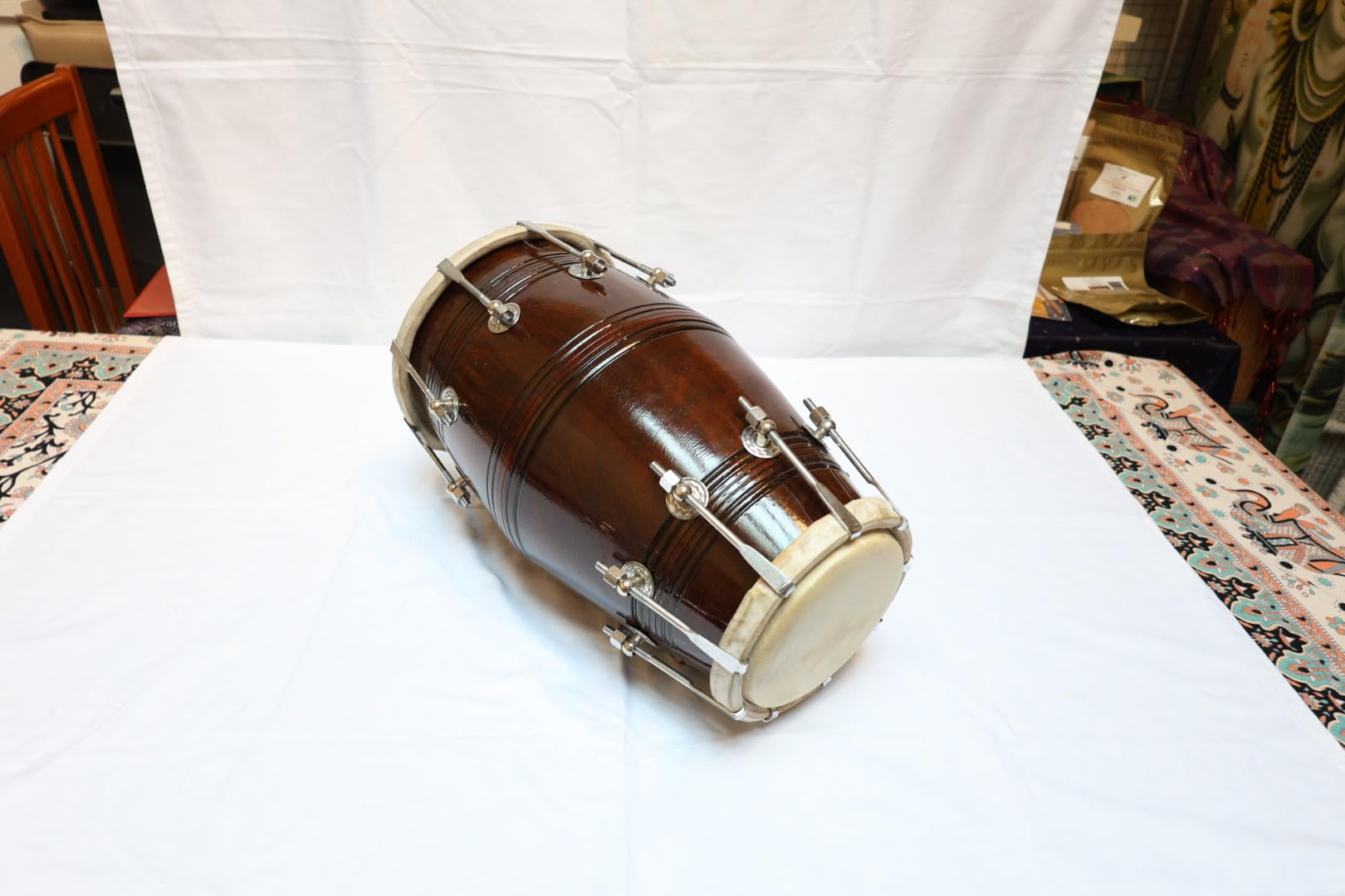 Dholak traditionnel avec accordage de vis