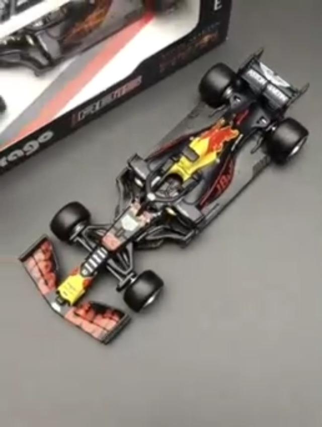 Amazon.com: Xiangtat 1/24 New 2023 F1 Red Bull Racing RB18 1# Max