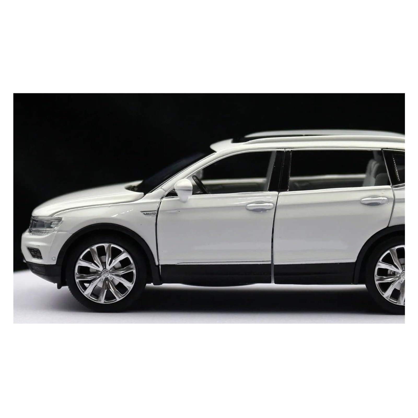 Auto Modell im Maßstab 1/32 for Tiguan L SUV Legierung Druckguss-Automodell Kollektion Souvenir Display Automodell Geeignet für Ausstellung(White)