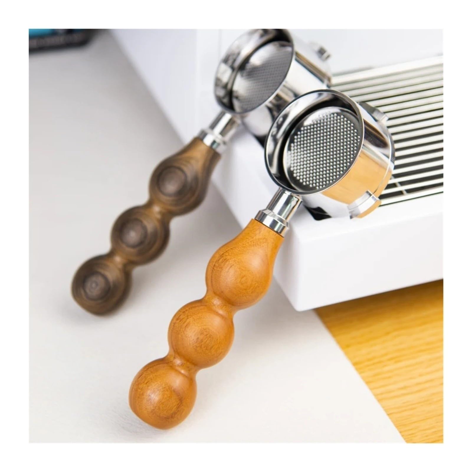 Portafiltro De Café Sin Fondo,Compatible Con Delonghi EC680 / 685 51mm | 3 Orejas Accesorios De Filtro De Mango De Cafetera Espresso A Prueba De Fugas Antideslizante(Black wood)