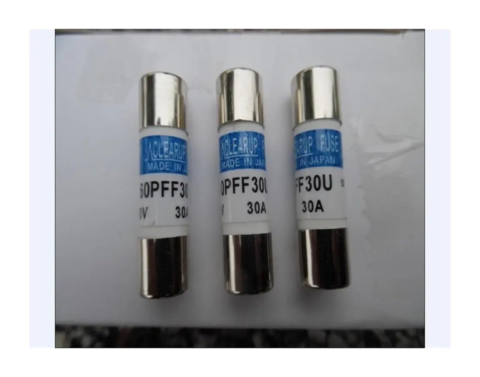 Fusibles 60PFF30U 30A 600V cilíndricos de 10x38 mm para protección de circuitos