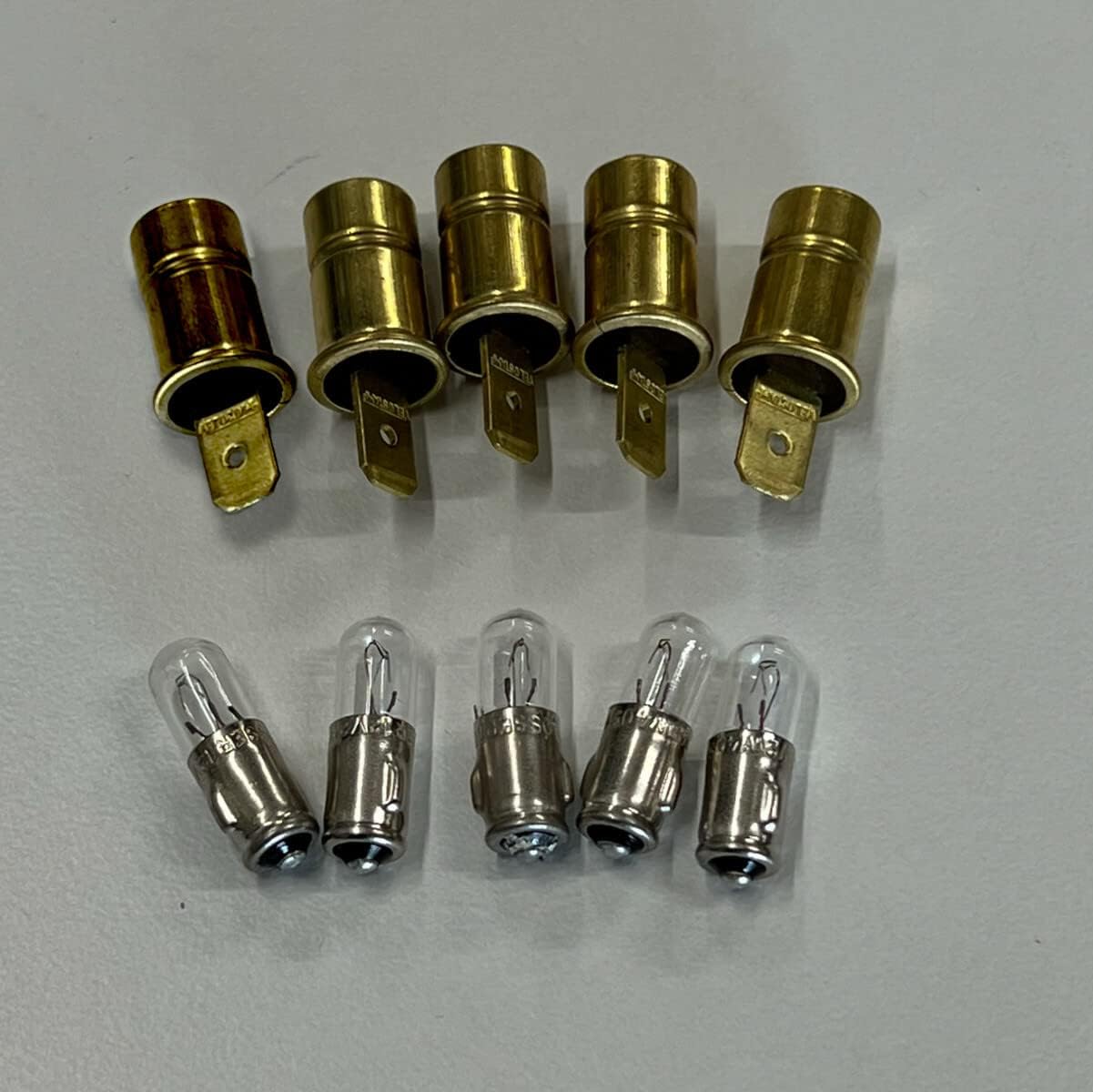 (5) Dash Light Bulb Sockets with Bulbs - Compatible with VW Type 1, 2, 3, Super Beetle, Thing and Ghia