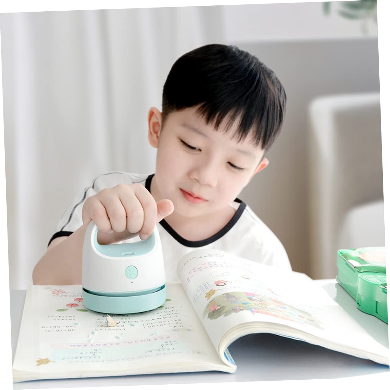 Aspirapolvere Portatile USB per Scrivania Design Ergonomico, Mini e Leggero, per Scuola e Auto, Raccoglie Polvere, Peli di Animali e Briciole