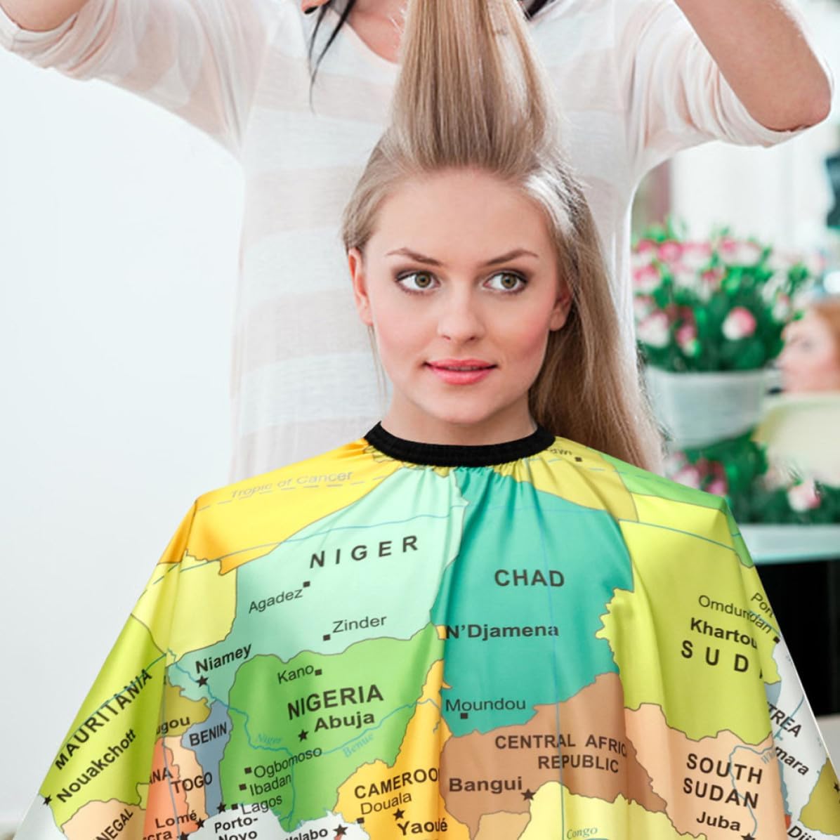 VILLCASE Hair Cutting Cape with World Map Print for Adults, Polyester Pongee Hair Salon Cape, Easy to Use and Versatile Hairdressing Styling Apron for Hairstylists and Individuals