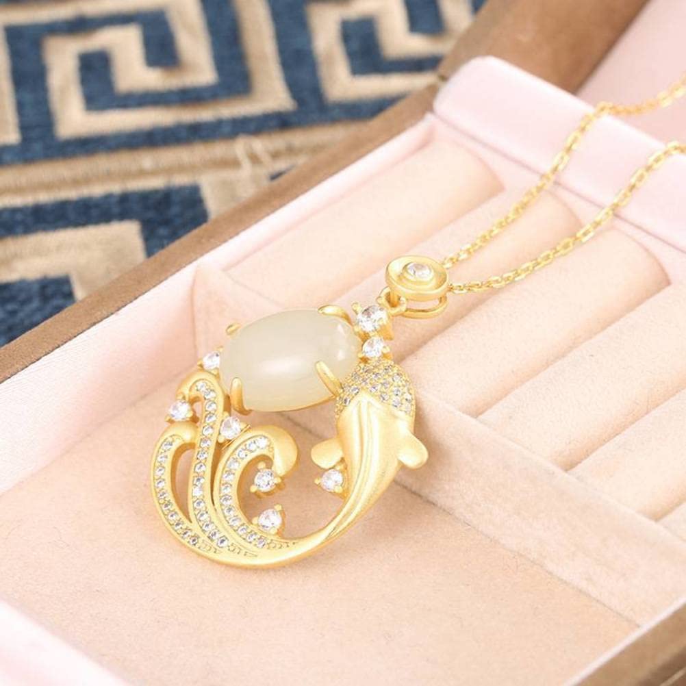 Collana con ciondolo in giada bianca naturale con nefrite, carpa, piccoli pesci, catena con clavicola per donna, giada,