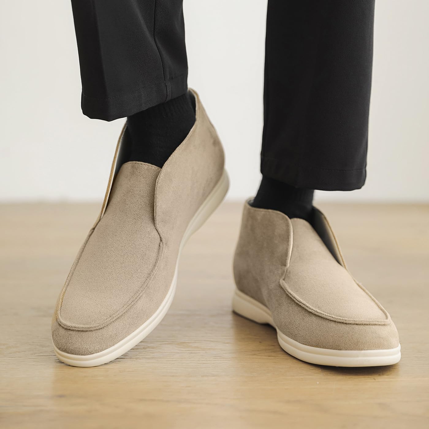 Santimon Men's Suede Chukka Boots Slip-On Moc-Toe Flat Ankle Boots Lightweight Casual Dress Comfort Shoes