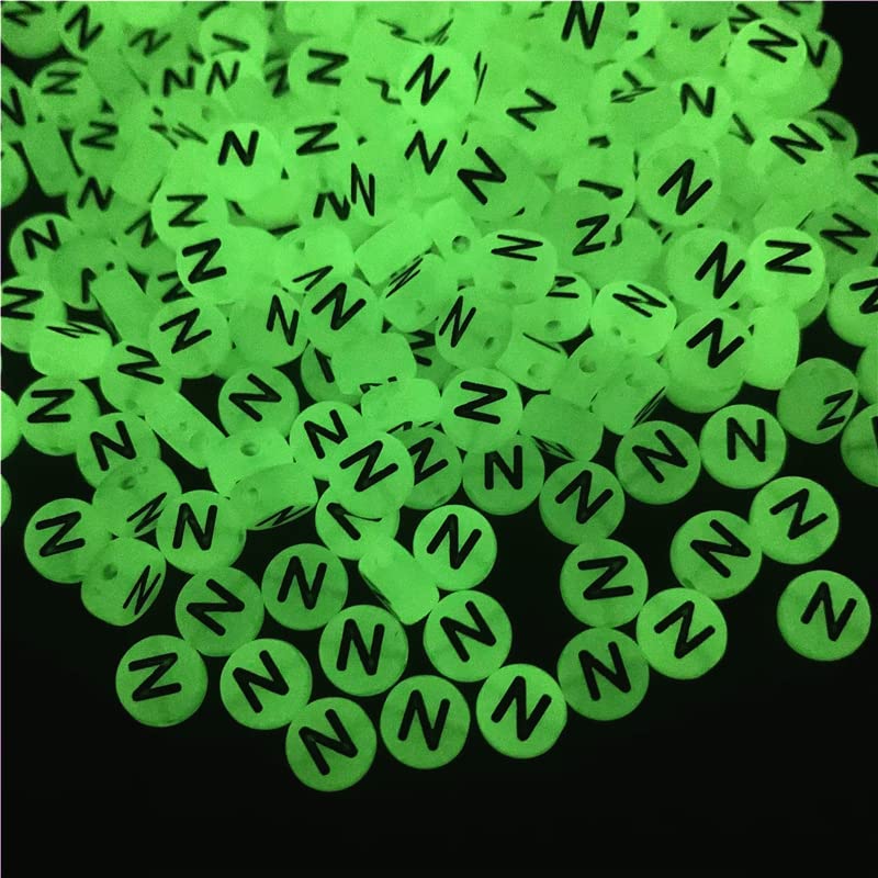 100pcs Luminous 26 Letter Beads Acrylic Beads For Bracelet Necklace Jewelry Making Set - Glow in The Dark Beads DIY Jewelry Kit N 4 * 7mm
