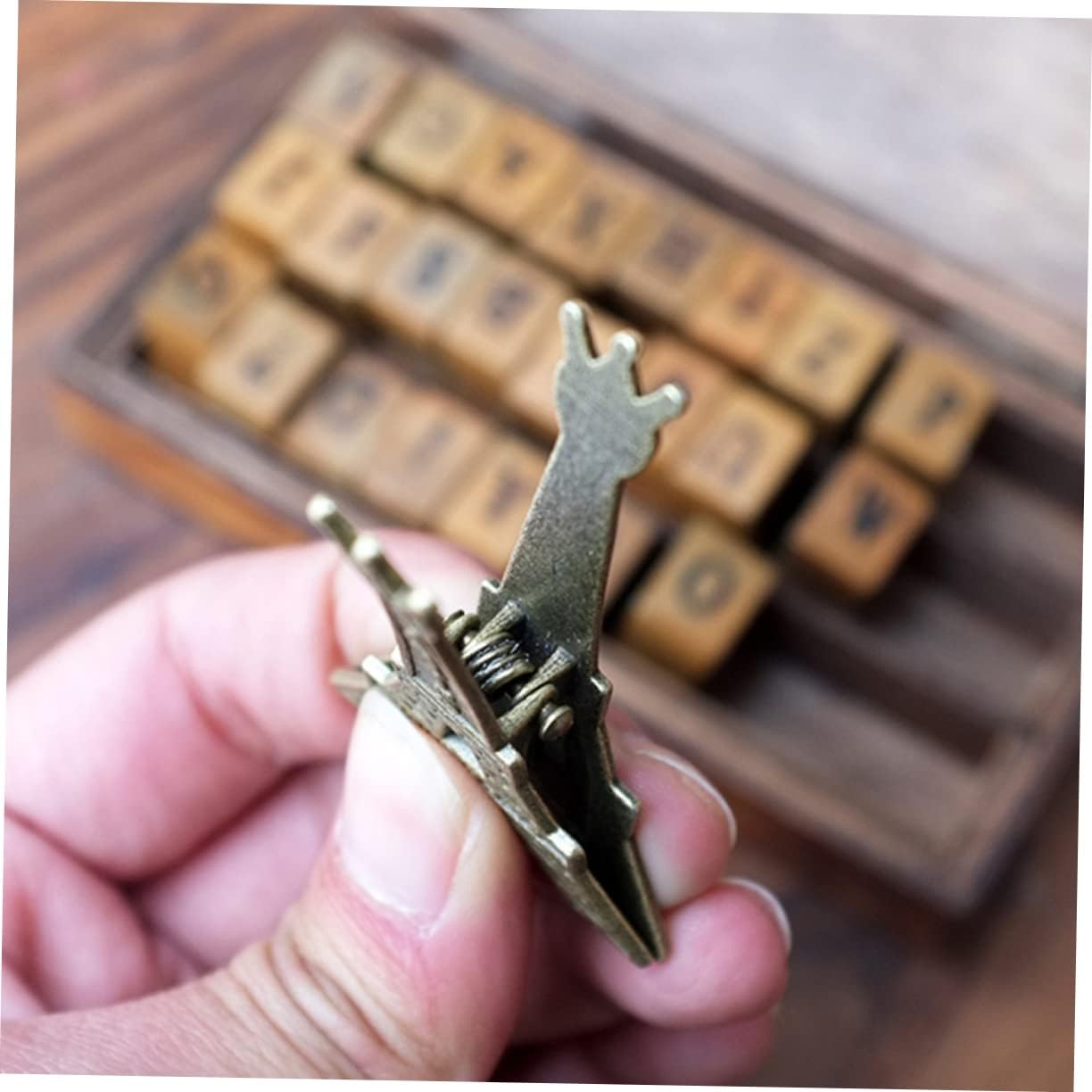 KICHOUSE 36pcs Eiffel Tower Metal Memo Clips Creative Holders for Desk Decor Sturdy Photo Note Holders for Weddings Parties Home Office Use