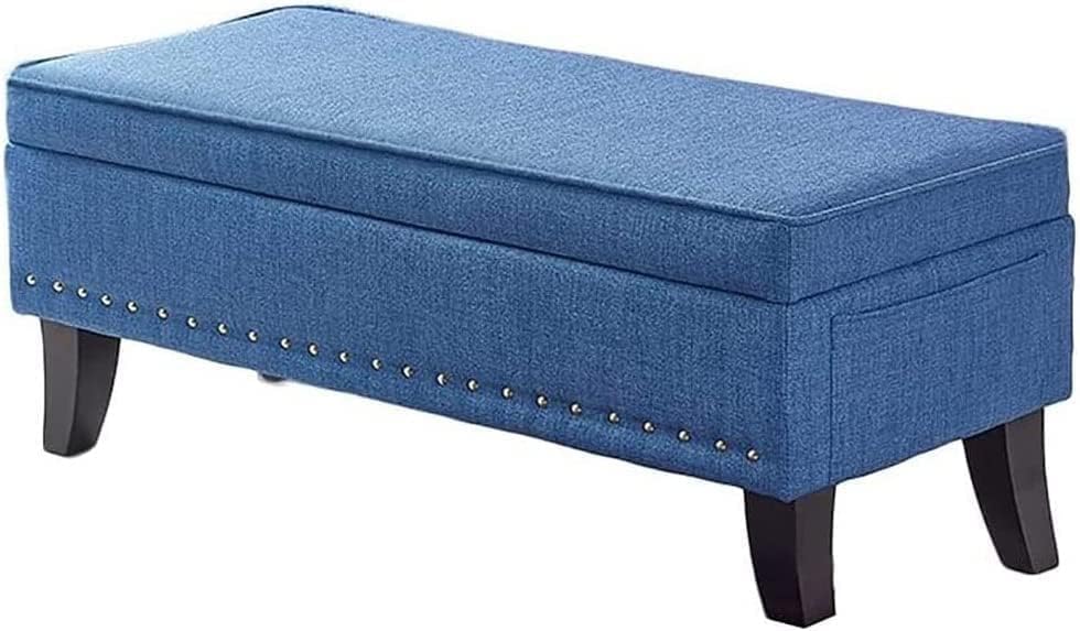 Ottoman de rangement en tissu pour un salon cosy et ordonné
