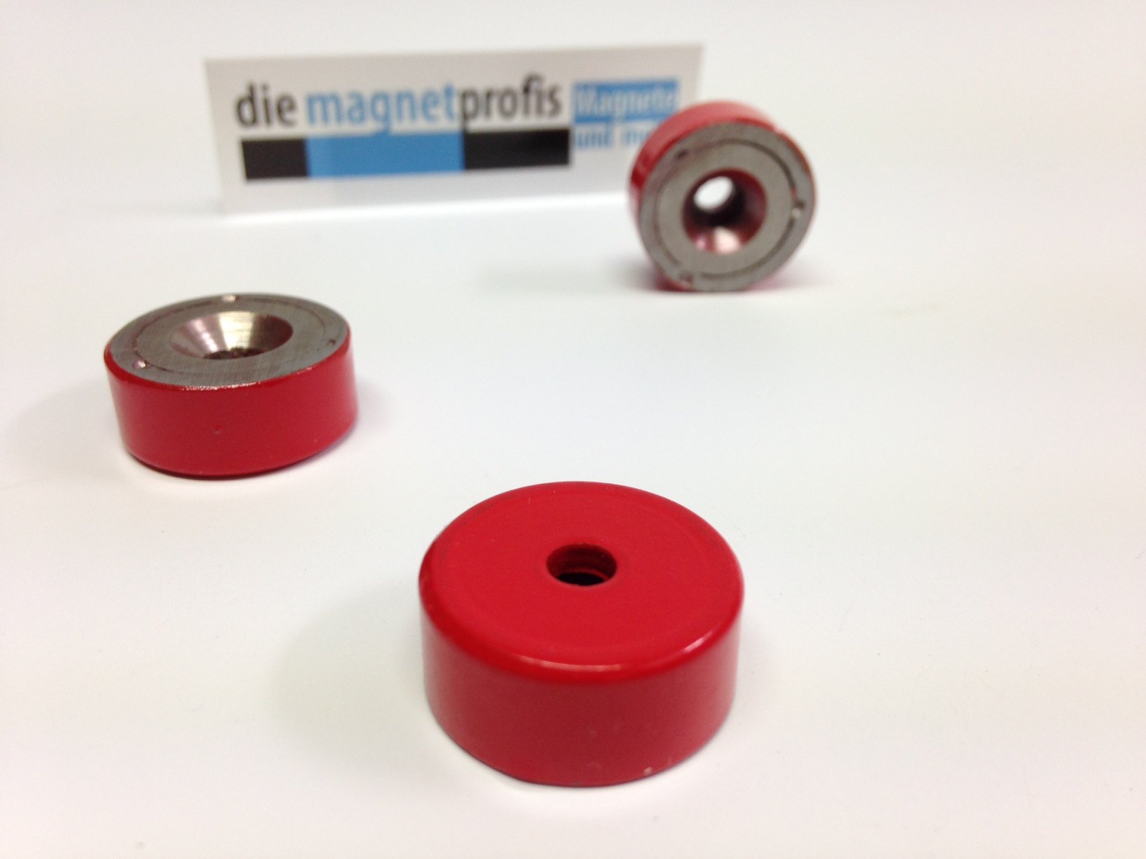 Alnico Topfmagnet Hochtemperatur – 19x8 Mm, 3 Kg Haftkraft, Mit Senkung, Bis 425 °C
